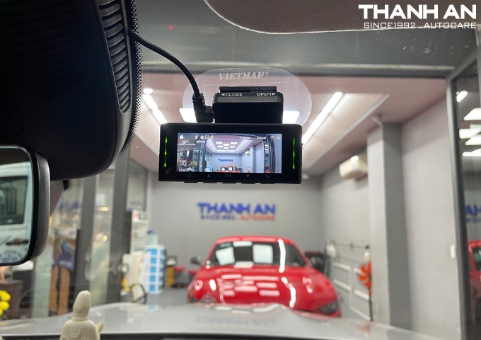 camera hành trình ghi hình sắc nét cảnh báo tốc độ giao thông