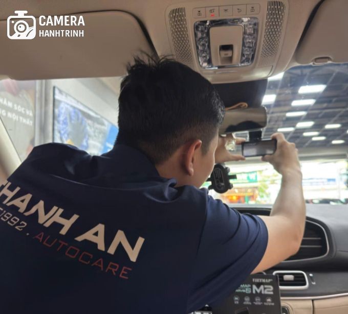 lap-camera-hanh-trinh-vietmap-m2-tai-thanh-an-auto