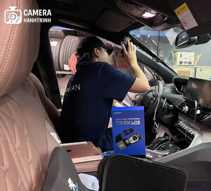 lap-dat-camera-hanh-trinh-vietmap-ts-2klite-thanh-an-autocare